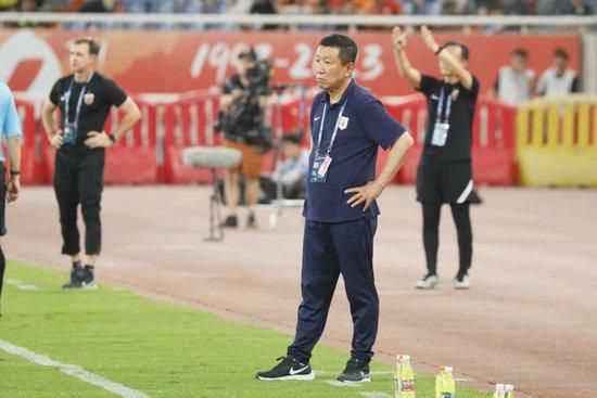 不过叶辰主意已定，他知道自己已经劝不动他，所以只能亲自把他送上直升机，诚挚无比的说道：老弟你多保重，我在这等你回来。